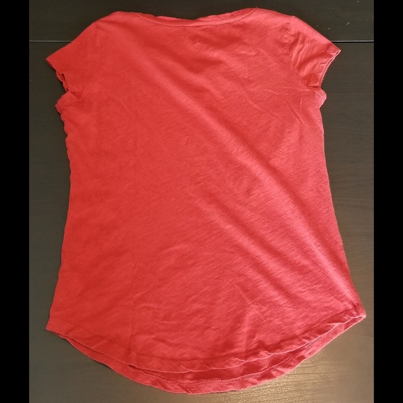 New York & Company Hampton Split-Neck Tee Shirt - Picture 5 of 7